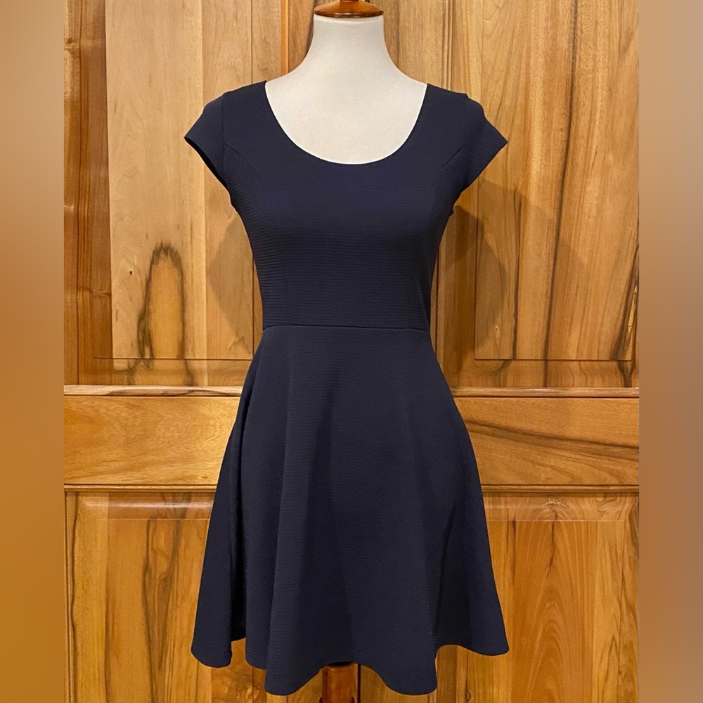 Vibe Sportswear - Navy Blue Fit-n-Flare Skater Miniskirt Dress - EUC - M